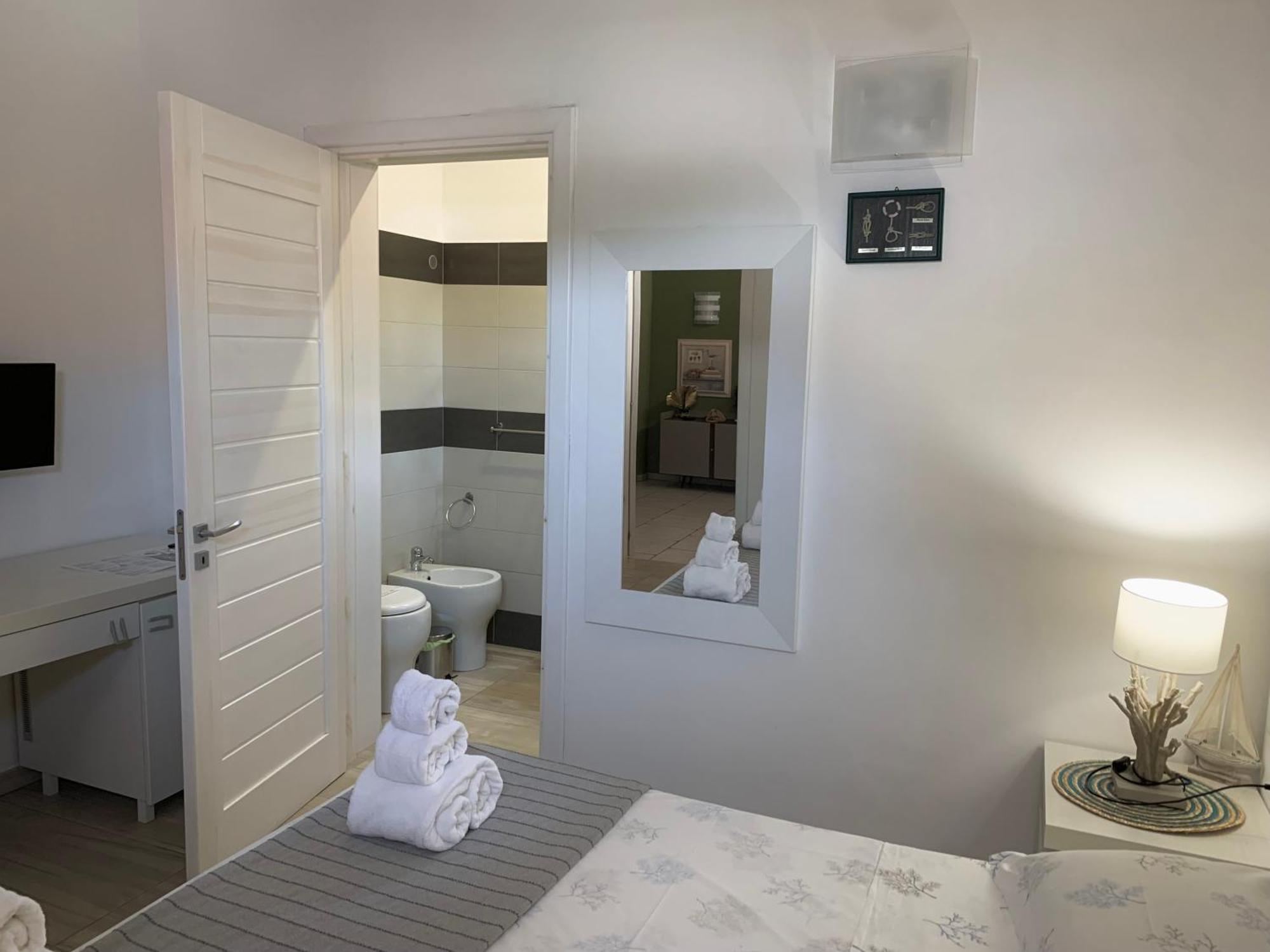 Aquarama Rooms & Apartments Torre Squillace Exterior foto