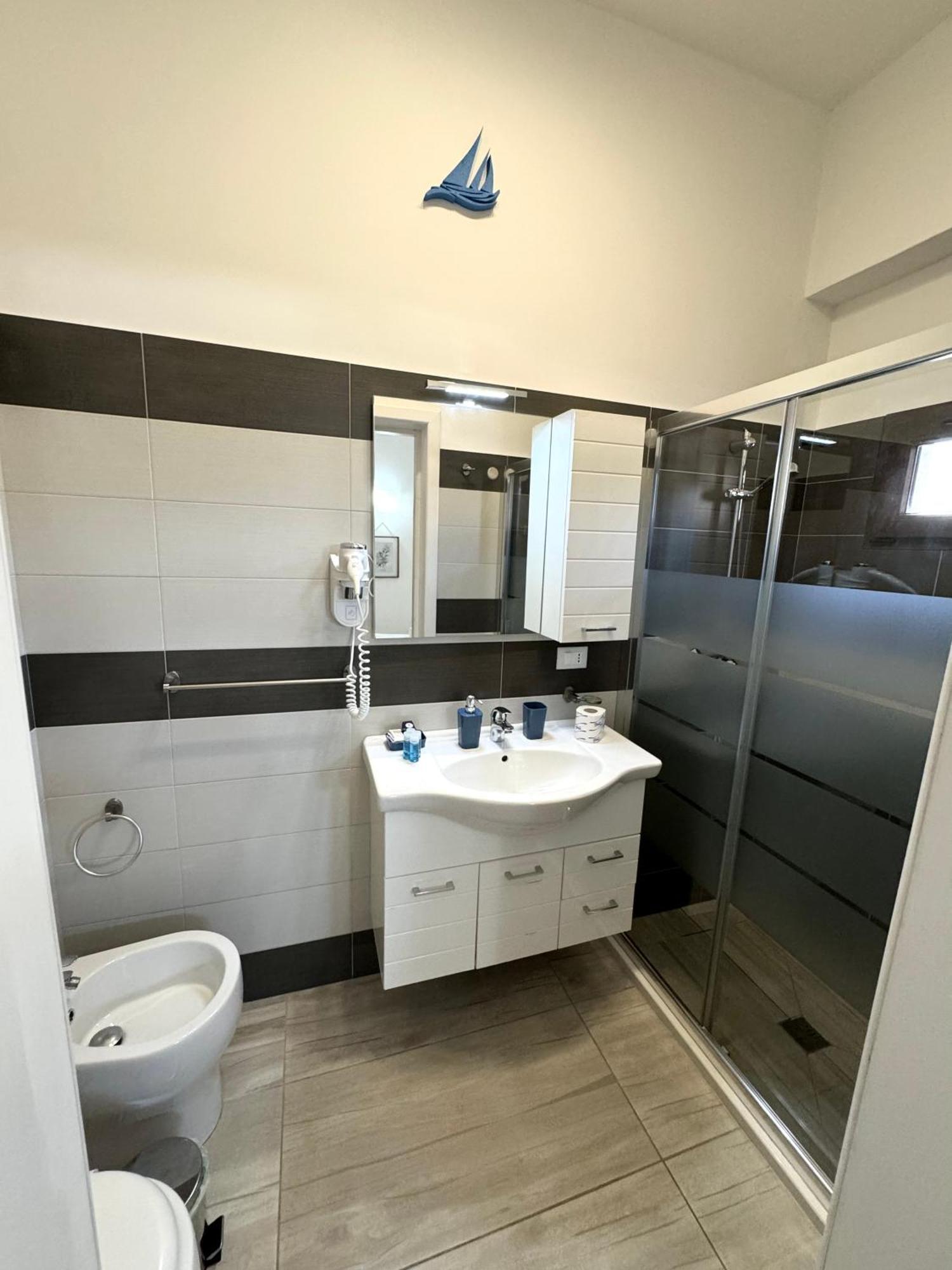 Aquarama Rooms & Apartments Torre Squillace Exterior foto
